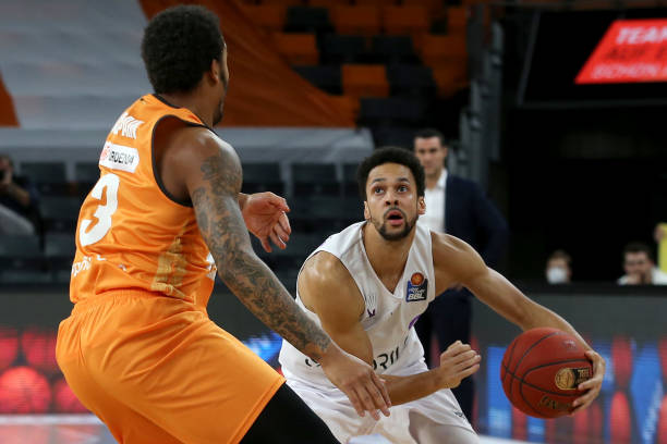 守出现了轮 守出现了轮