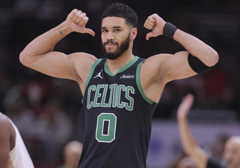 英超争三悬 英超争三悬